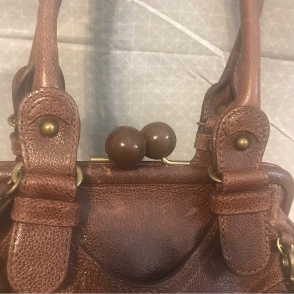 Lockheart Brown Leather Kisslock Convertible Satchel - Picture 5 of 13